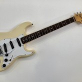 Fender Stratocaster reissue 72 Japan